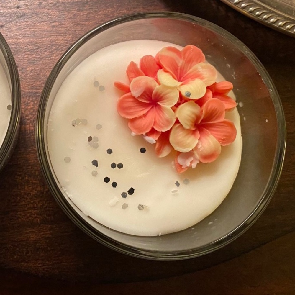 New 10oz Soy Candle, Clean burning, bamboo wick, Cherry scent